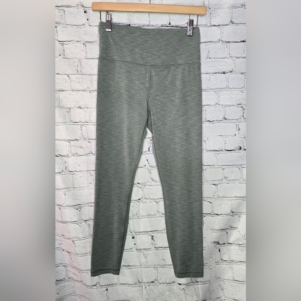 Athleta Ultra‎ High Rise Elation 7/8 Legging Size Small